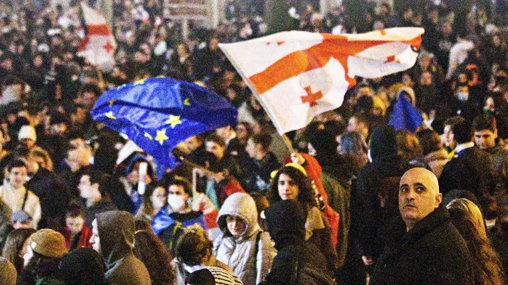Demonstration Anfang März 2023 in Tiflis, Georgien.