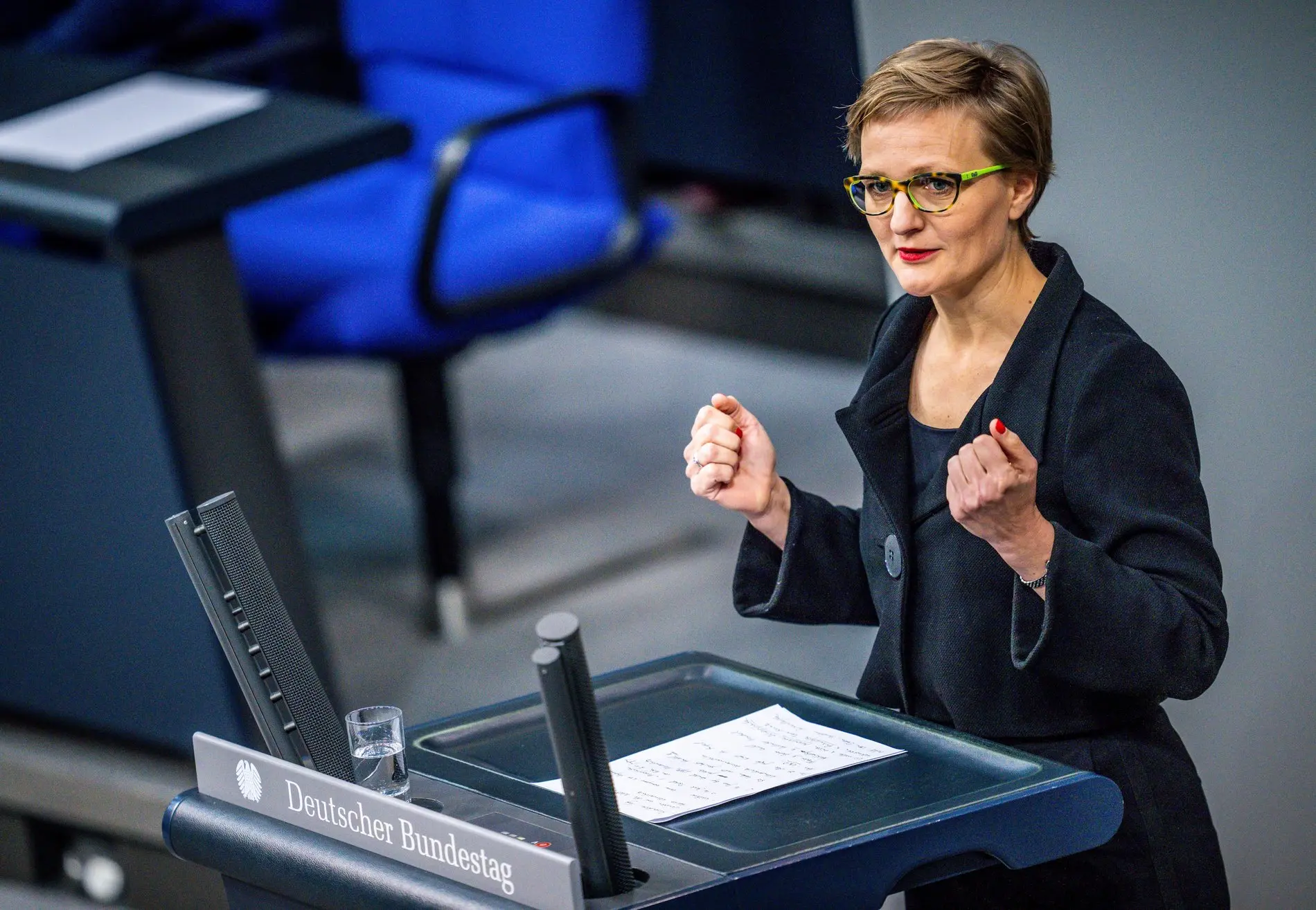 Franziska Brantner spricht im Plenarsaal im Deutschen Bundestag.