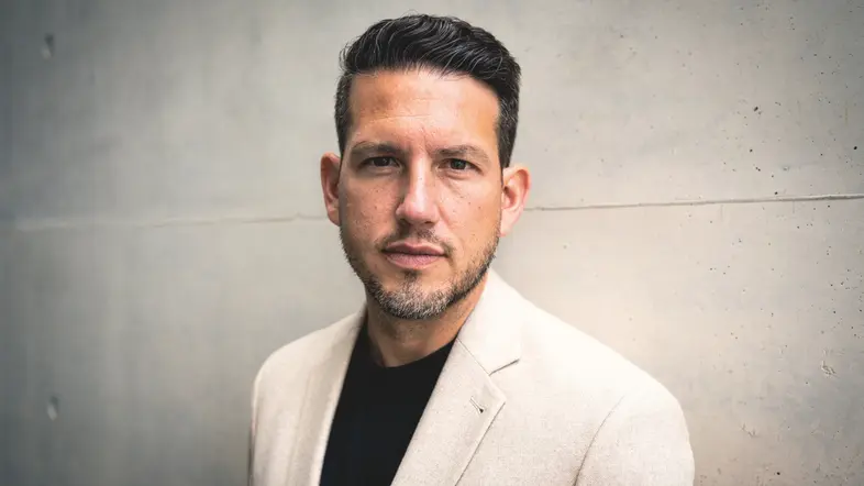 Porträt von Özgür Özvatan