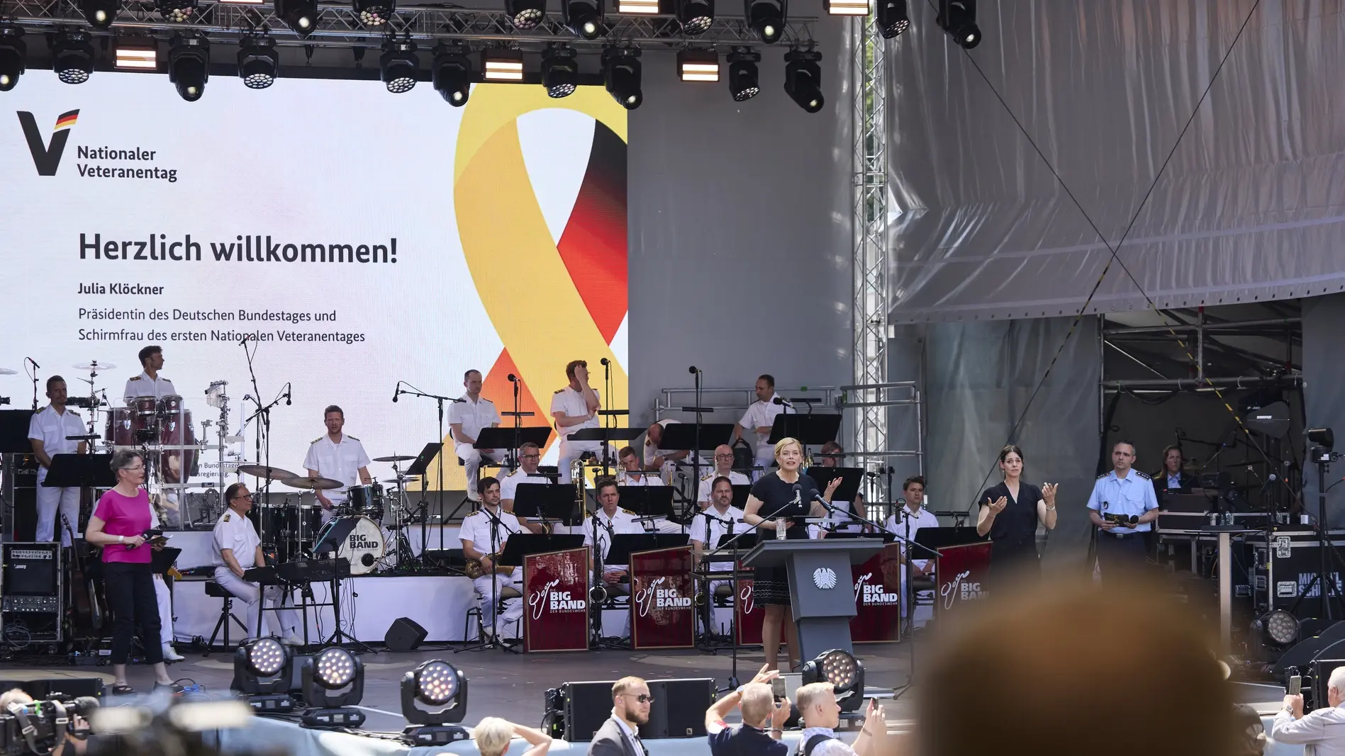 Bundestagspräsidentin Julia Klöckner bei Ihrer Ansprache zum Veteranentag