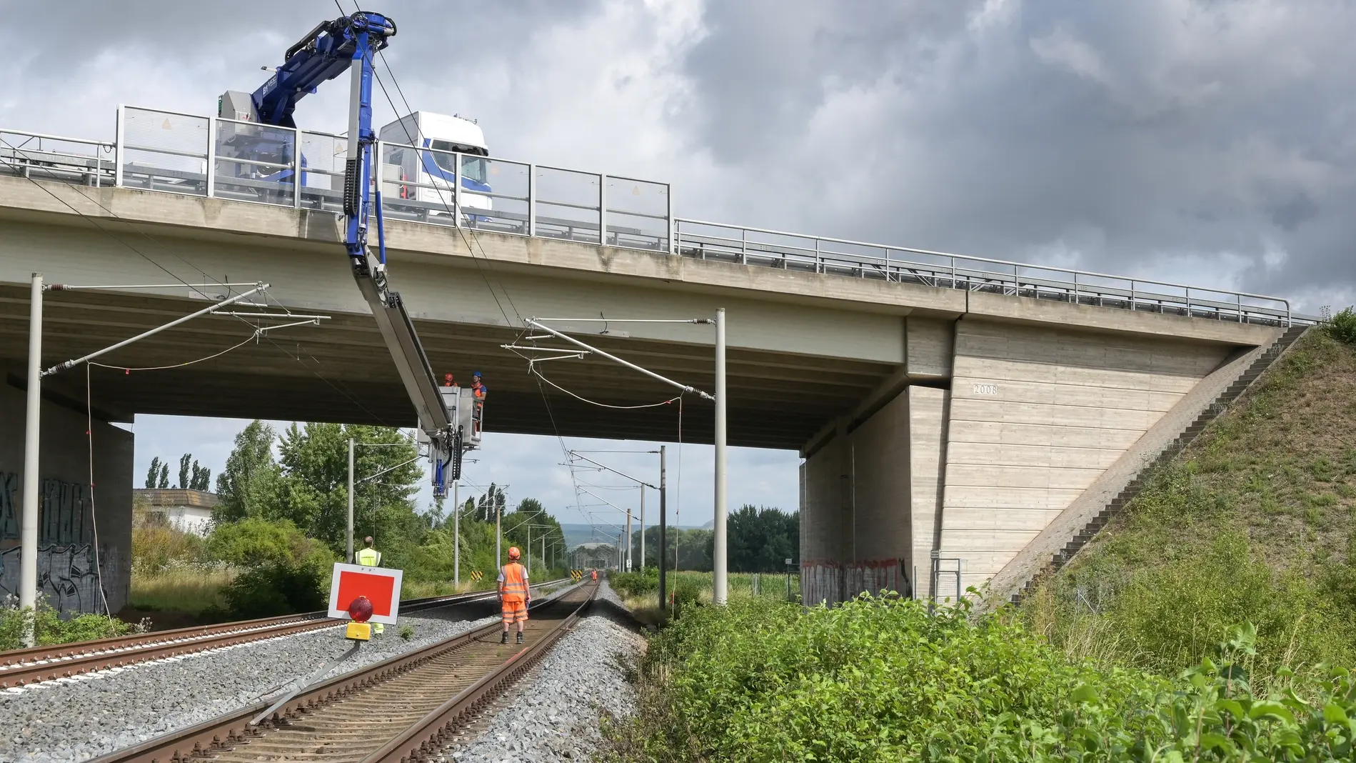 Die einen wollen mehr Schiene, die anderen mehr Straße