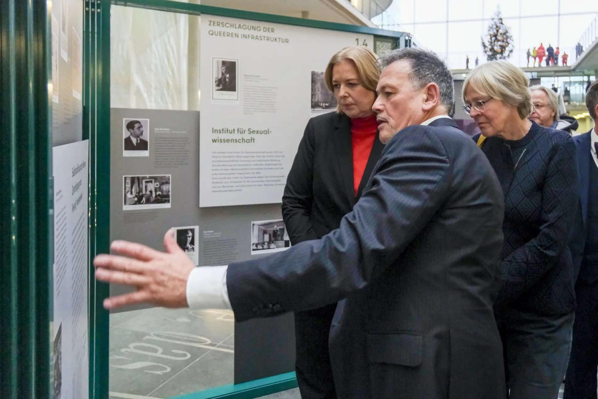Ausstellung Queeres Leben Ausstellungseröffnung Queeres Leben im Nationalsozialismus