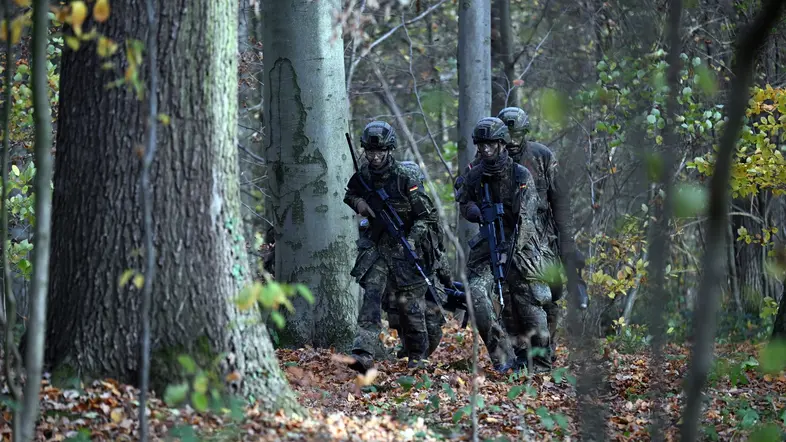 Rekruten bei der Gefechtsausbildung im Rahmen der Basisausbildung