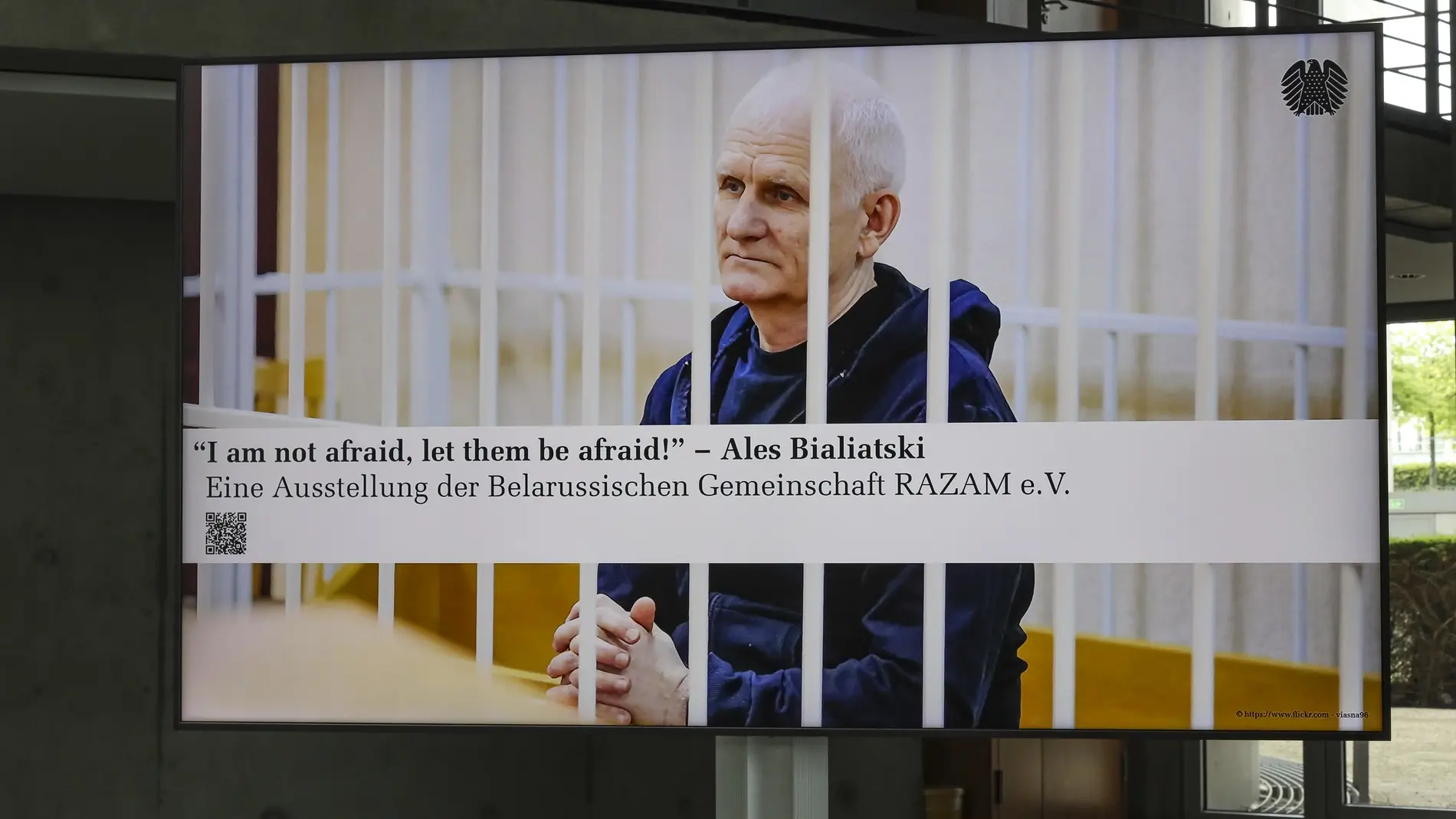 Ausstellung "I am not afraid, let them be afraid!" Mehr zum Thema Der Friedensnobelpreisträger, der im Gefängnis sitzt