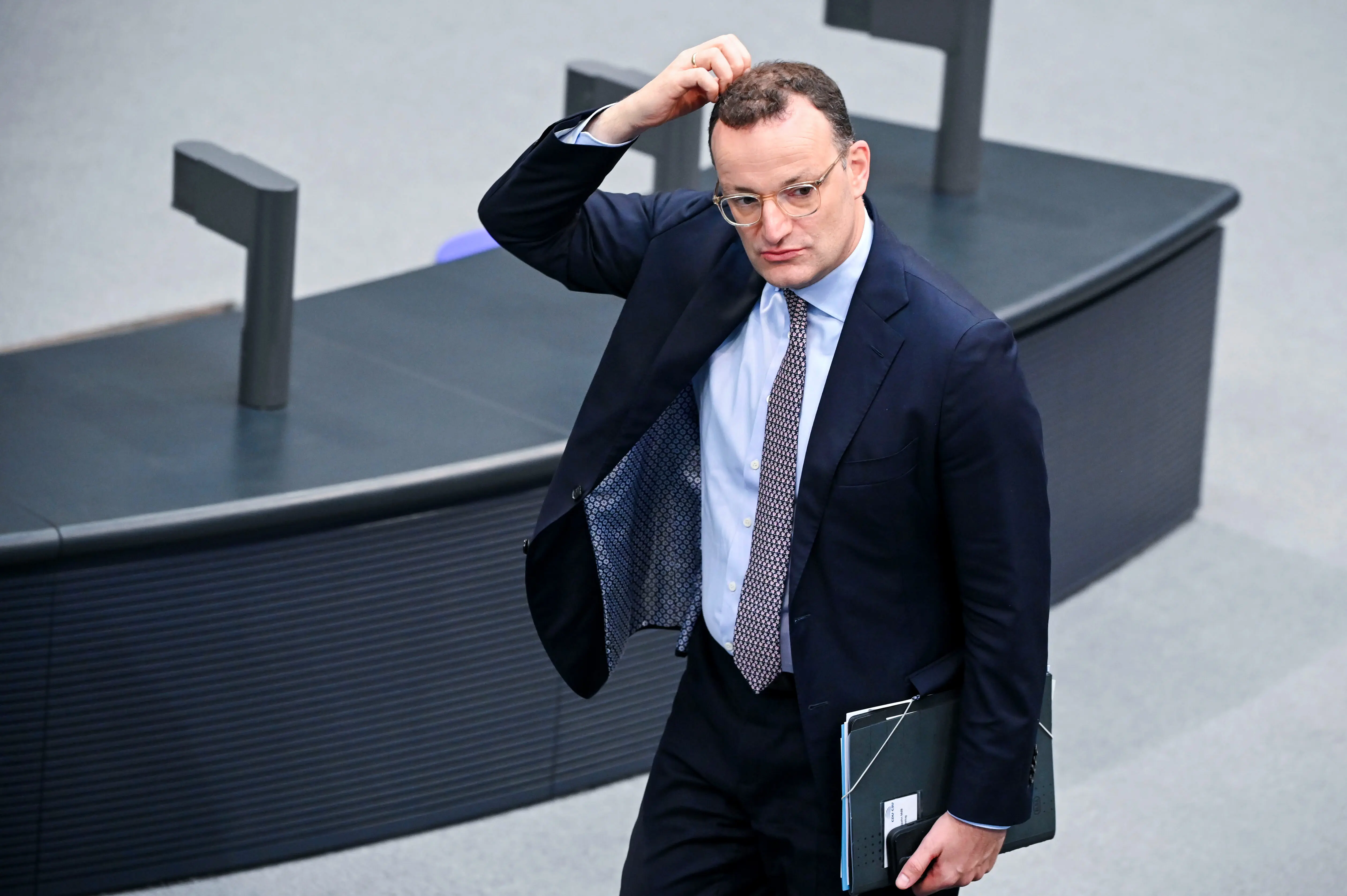 Jens Spahn Jens Spahn im Plenarsaal