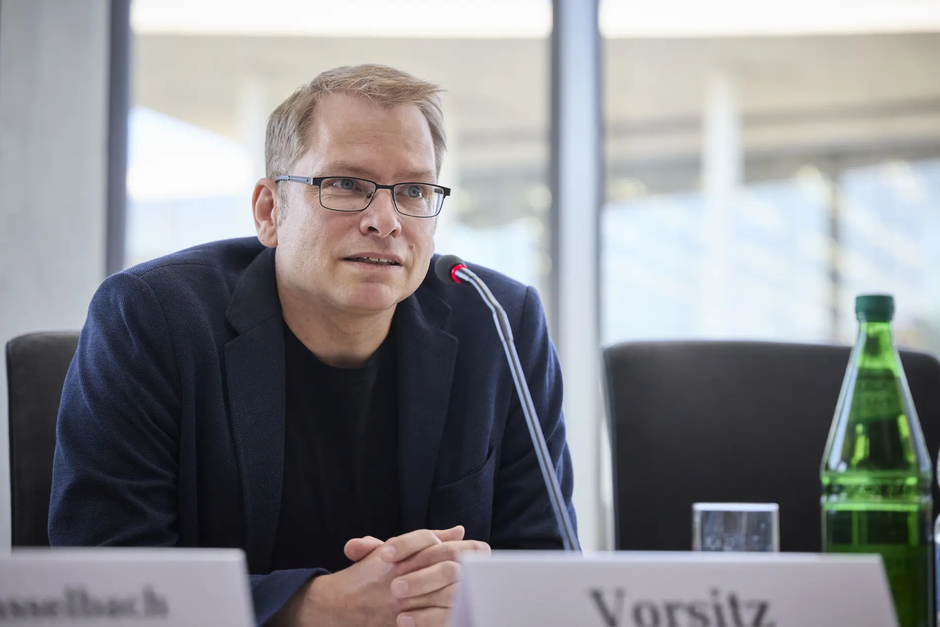 Lorenz Gösta Beutin Lorenz Gösta Beutin am Mikrofon