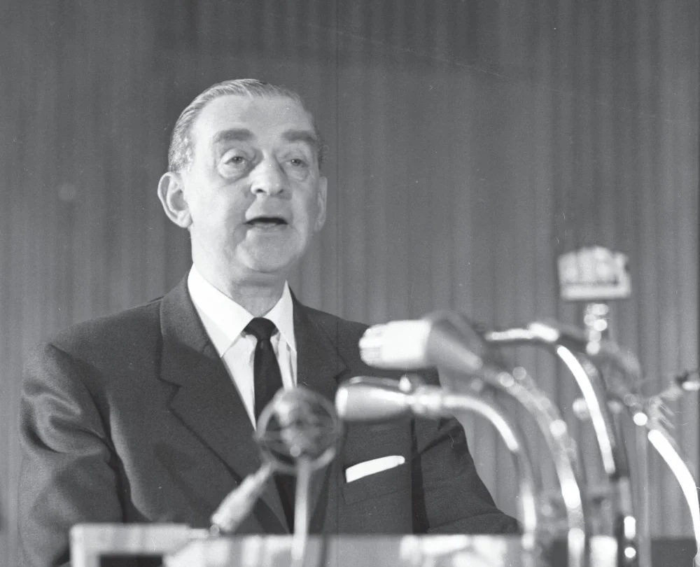 Ludwig Rosenberg am Rednerpult