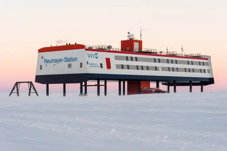 Die Neumayer-Station III in der Antarktis