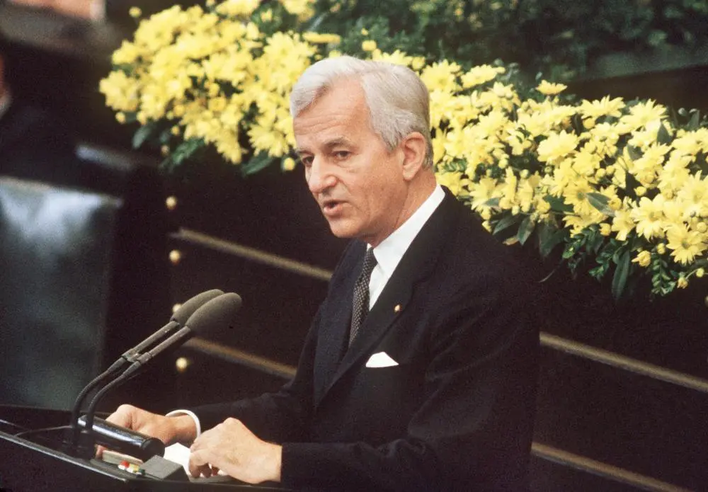 Bundespräsident Richard von Weizsäcker Bundespräsident Richard von Weizsäcker bei seiner Rede im Bonner Bundestag am 8.5.1985
