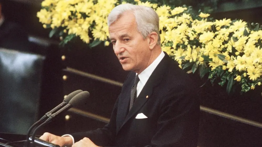 Bundespräsident Richard von Weizsäcker Bundespräsident Richard von Weizsäcker bei seiner Rede im Bonner Bundestag am 8.5.1985