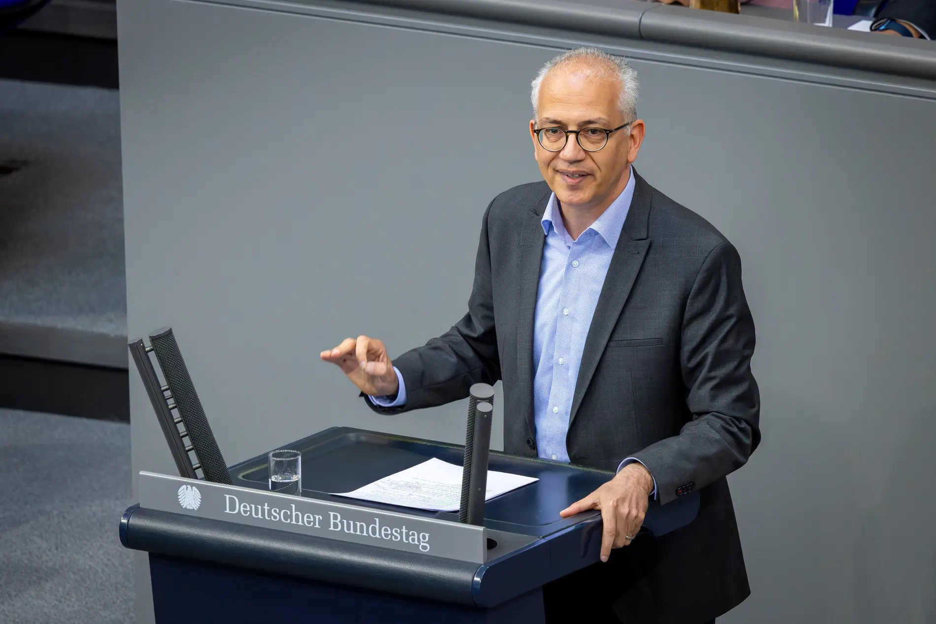 Tarek Al-Wazir am Rednerpult