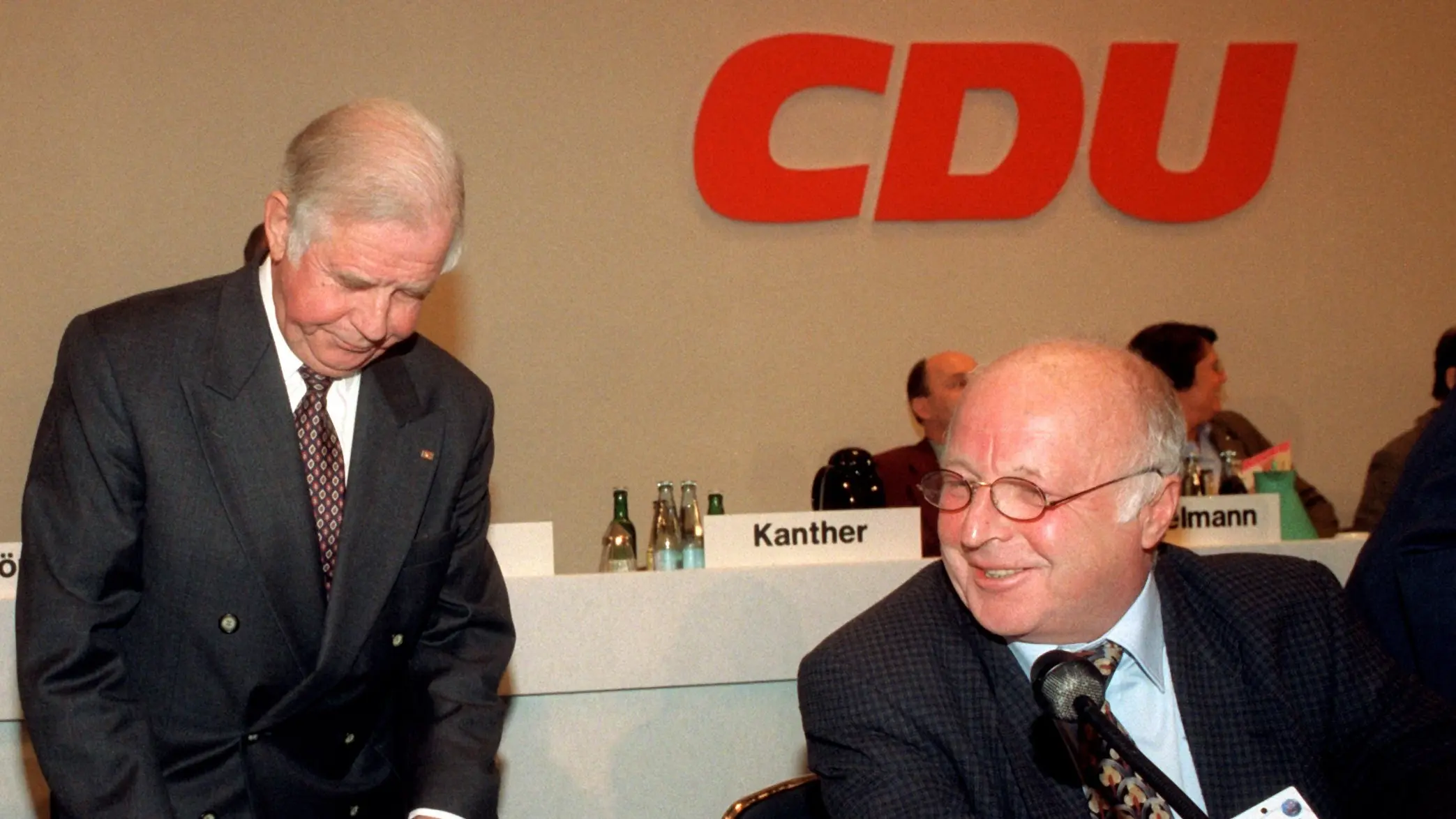 Der sächsische Ministerpräsident Kurt Biedenkopf und Bundesarbeitsminister Norbert Blüm