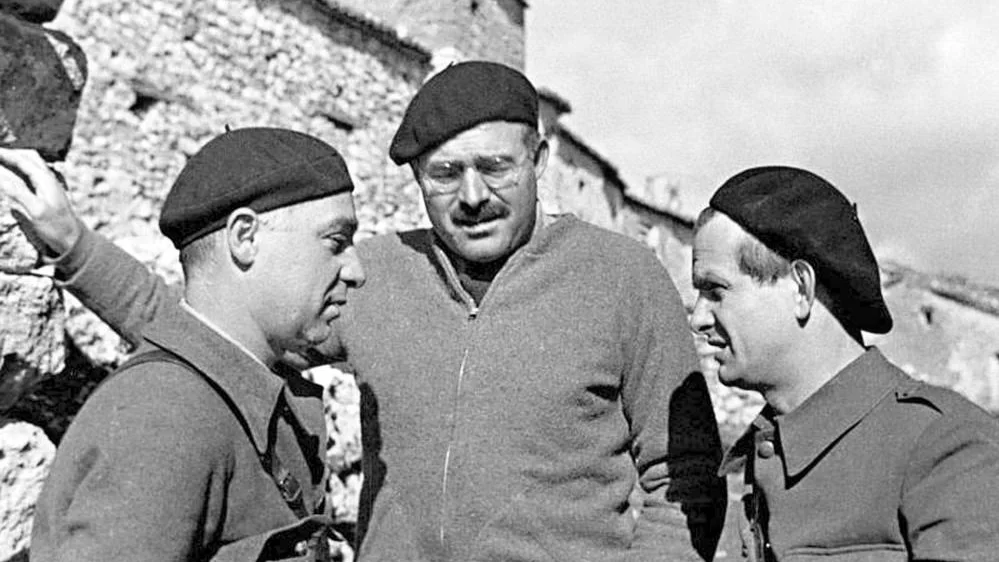 Ernest Hemingway, Ilja Grigorjewitsch Ehrenburg und Gustav Regler