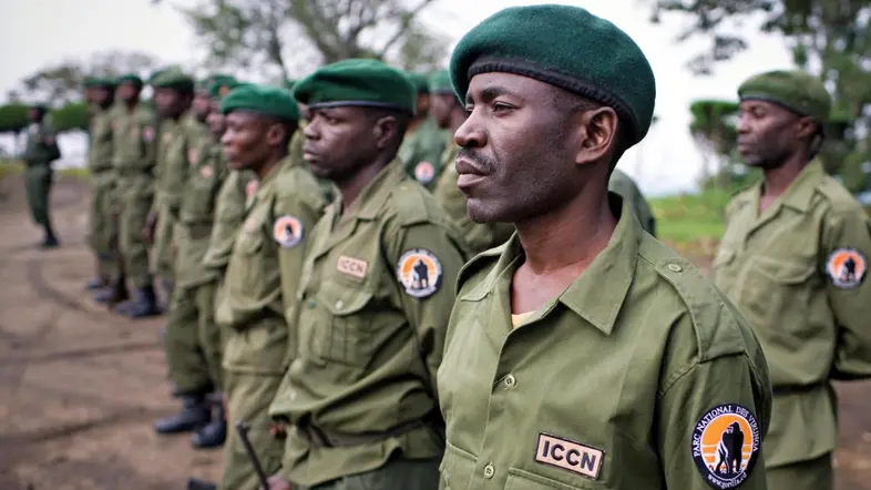 Ranger in Uniform in einem Nationalpark in Ostkongo