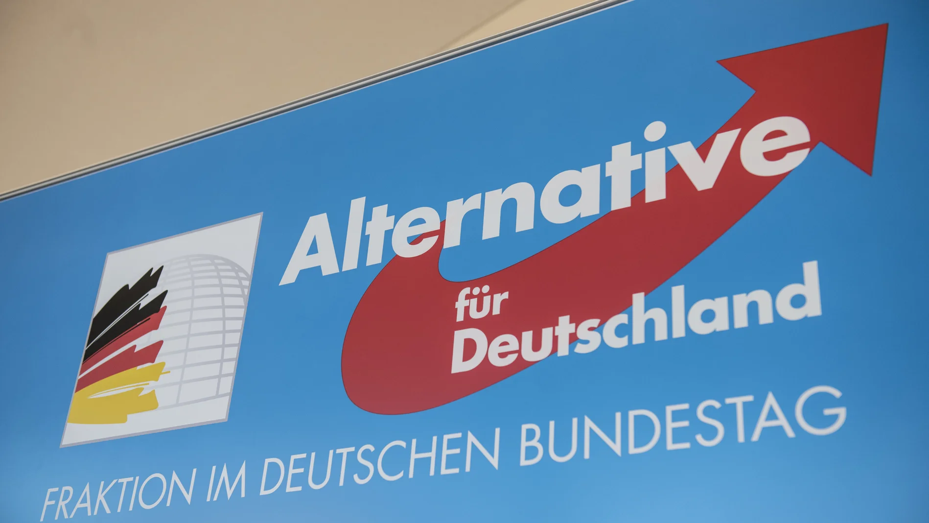 Logo der AfD Bundestagsfraktion auf einem Banner