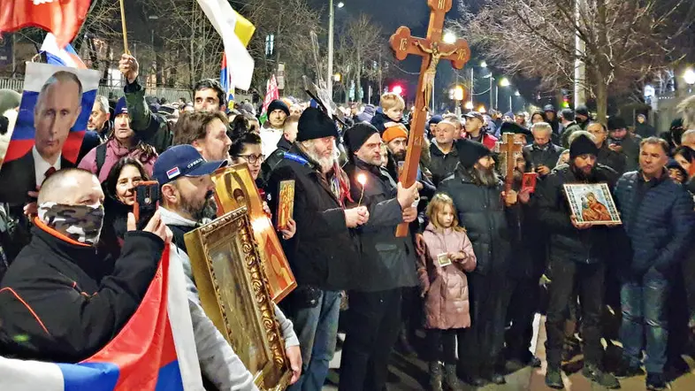 Prorussische Demonstration in Belgrad.