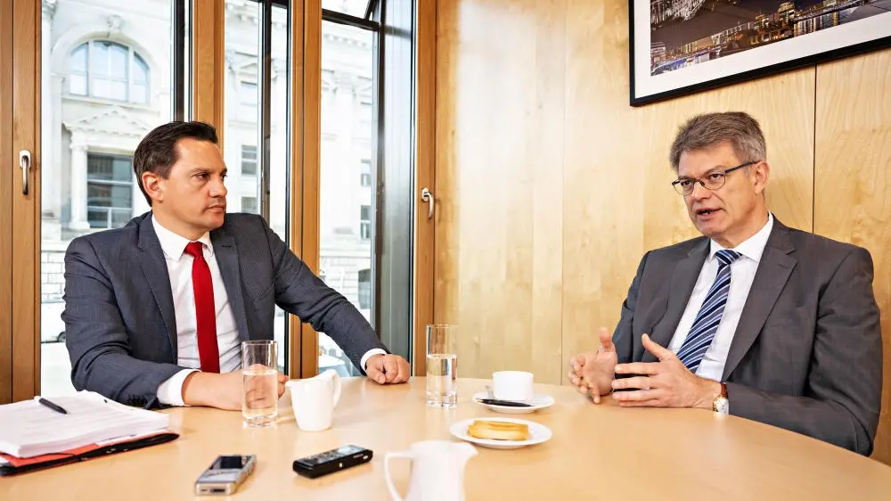 Johannes Fechner (SPD) und Patrick Schnieder (CDU) im Gespräch.