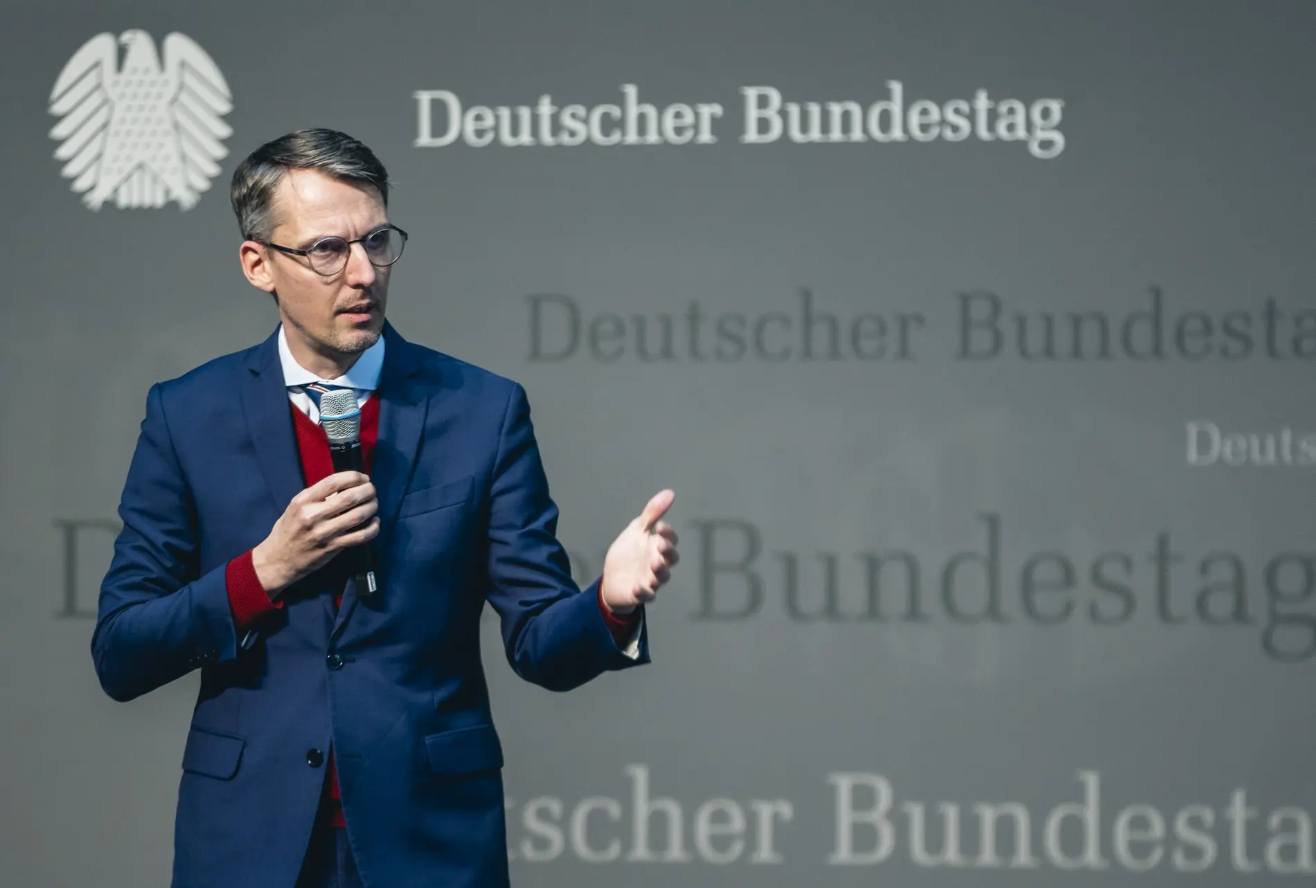 Lars Castellucci Lars Castellucci während einer Ansprache im Paul-Löbe-Haus.