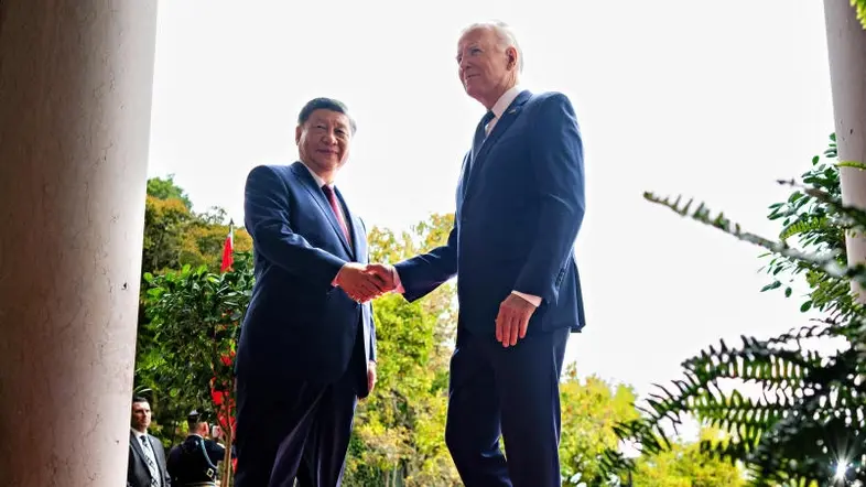Joe Biden begrüßt Chinas Präsident Xi Jinping