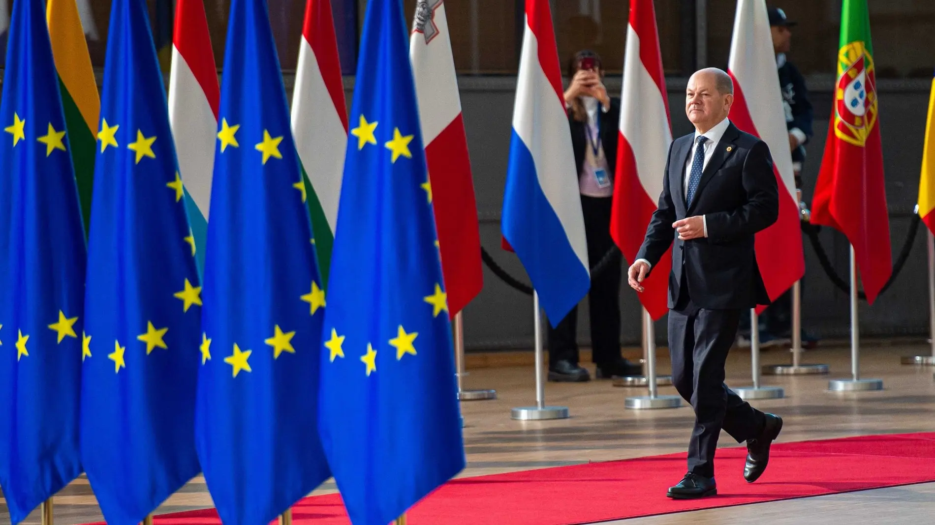 Olaf Scholz beim EU-Gipfel Bundeskanzler Olaf Scholz bei der Ankunft zum europäischen Gipfel.