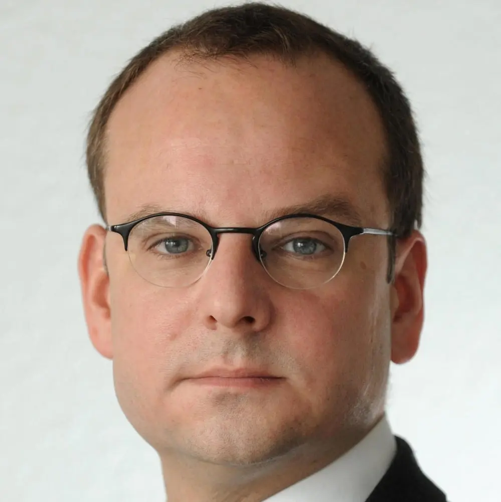 Timot Szent-Iványi im Portrait