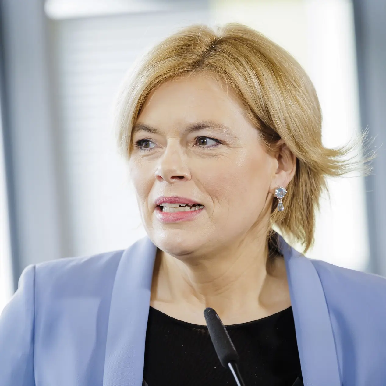 Julia Klöckner während eines Pressestatements
