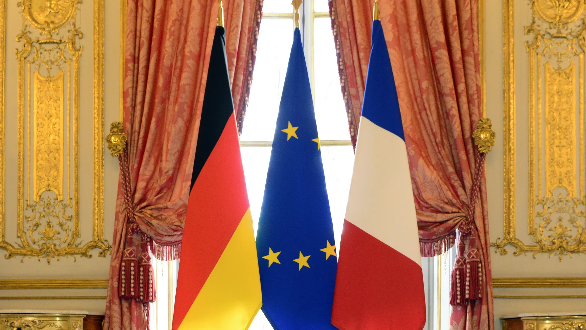 Mehr zum Thema Deutsch-Französische Parlamentarische Versammlung tagt in Paris