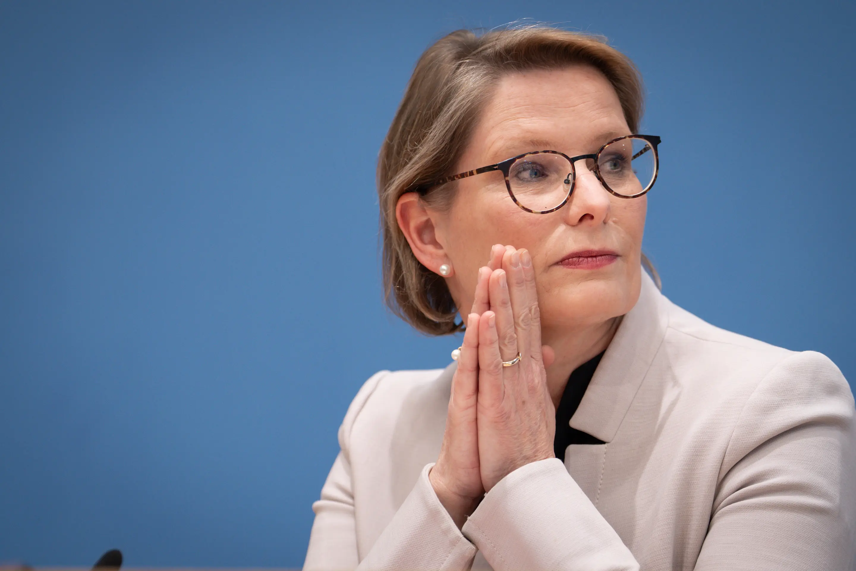 Stefanie Hubig (SPD) Dr. Stefanie Hubig im Porträt