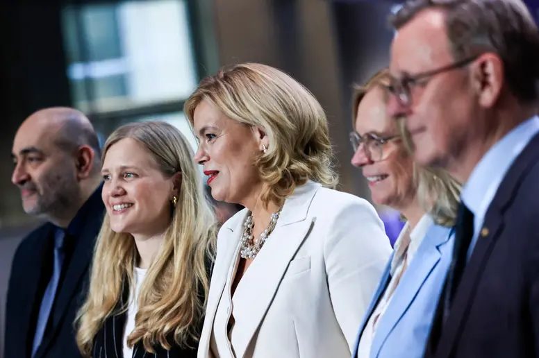 Bundestagspräsidentin Klöckner und die vier Bundestagvizepräsidenten