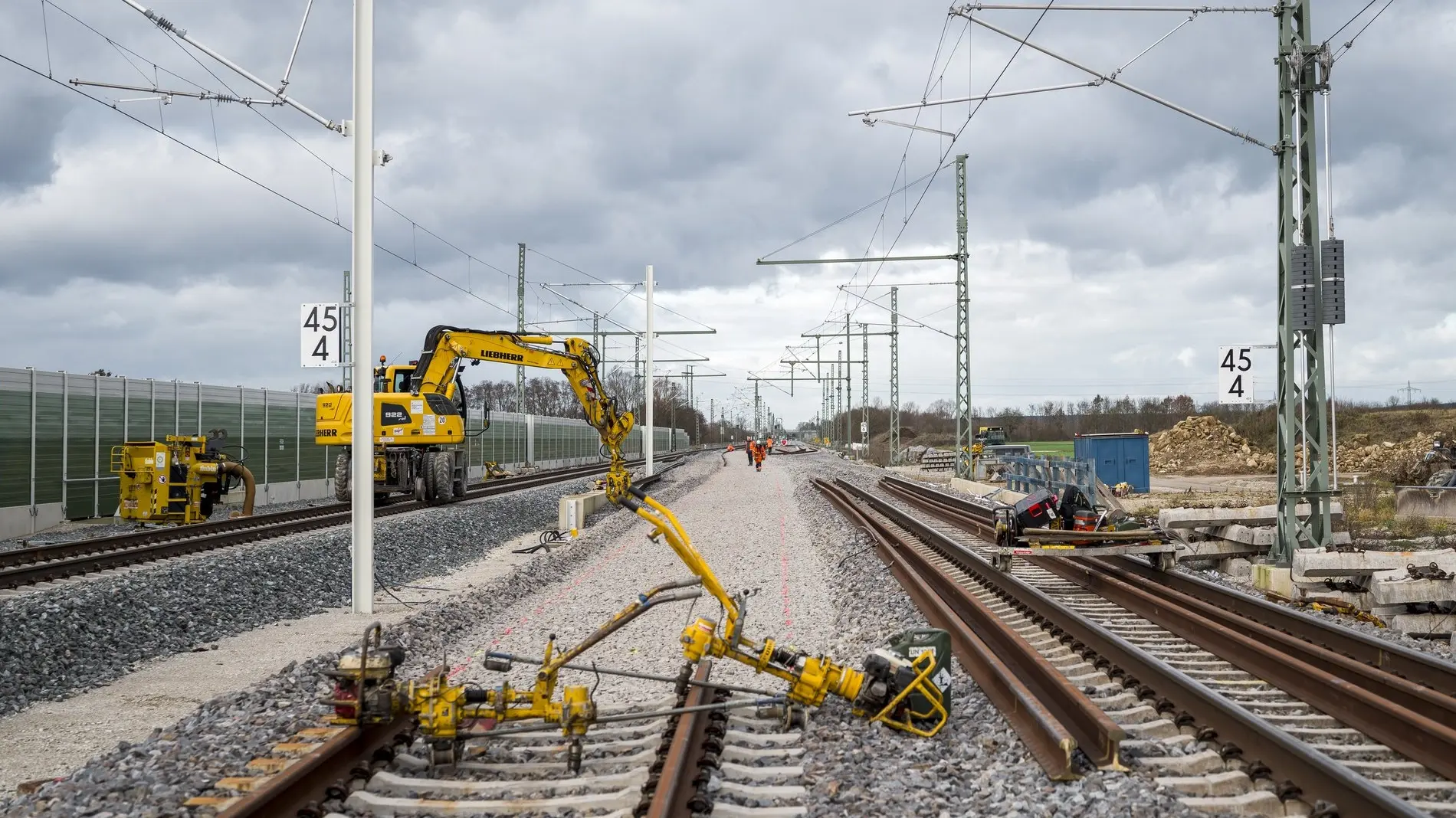 Gleisarbeiten an einer Schiene vor Nürnberg