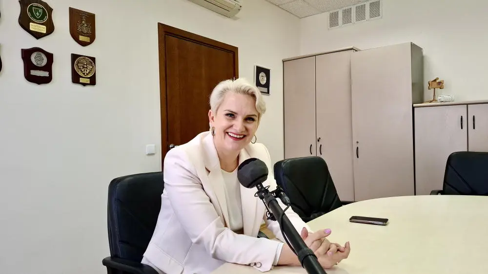 Litauens Vize-Verteidigungsministerin Orijana Masale am Mikrofon