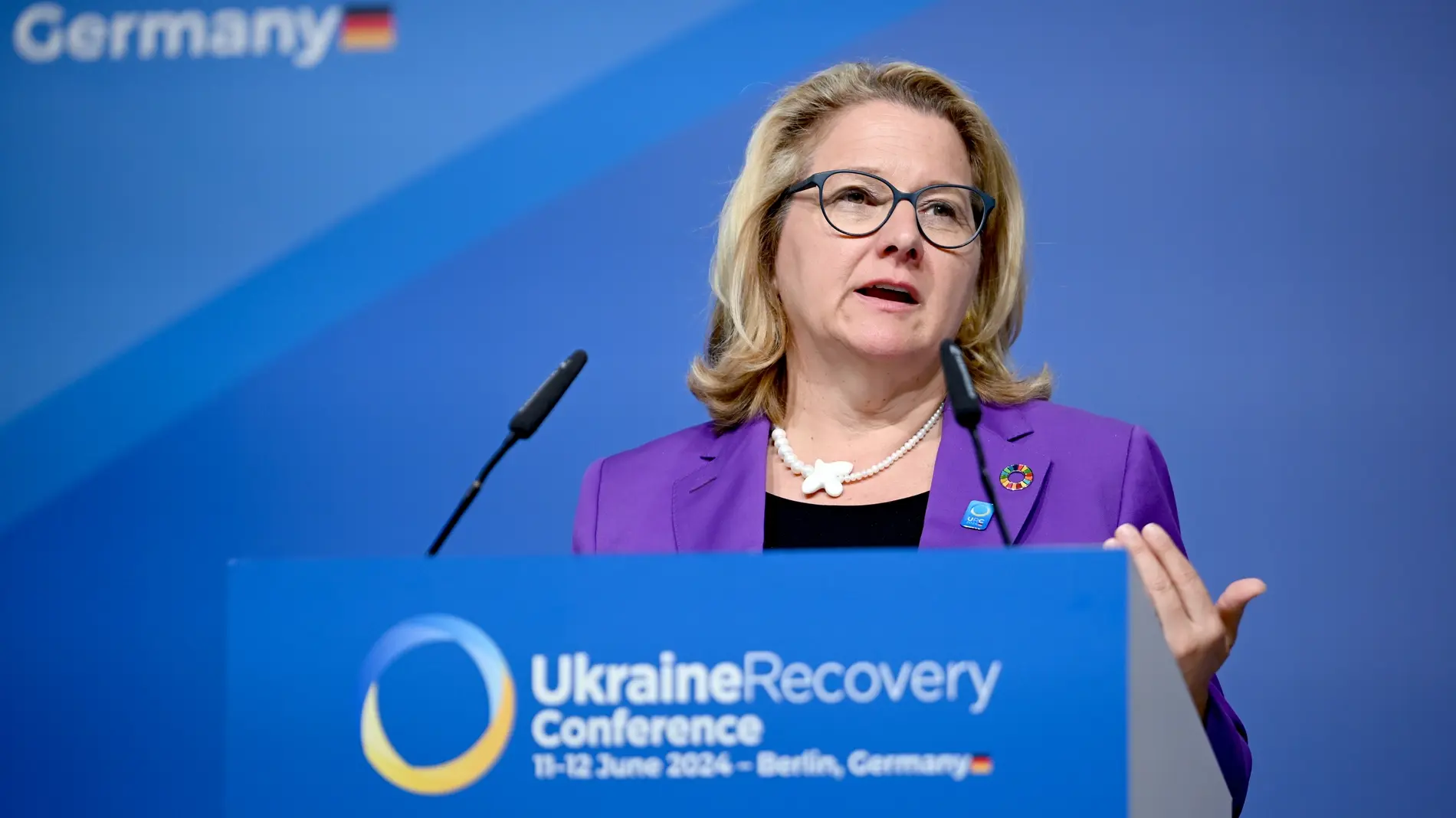 Mehr zum Thema Unternehmen wollen trotz russischer Raketen investieren