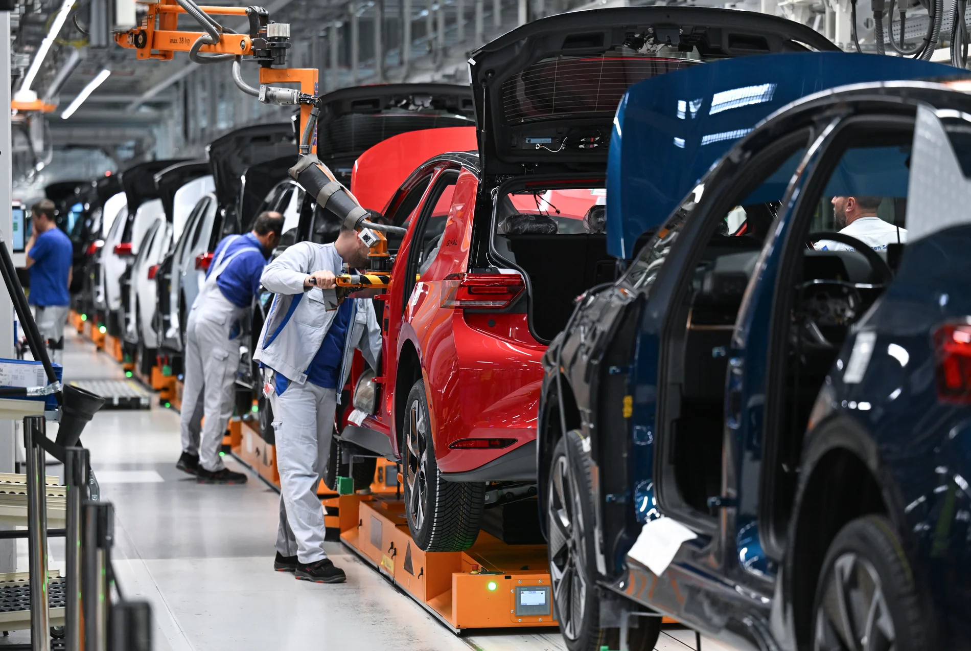 Die Elektrofahrzeuge ID.3 und Cupra Born werden im Volkswagen montiert