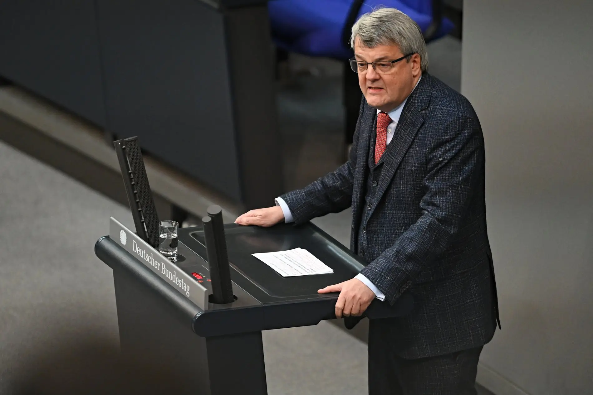 Reinhard Houben Reinhard Houben am Rednerpult