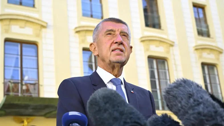Andrej Babiš spricht zur Presse