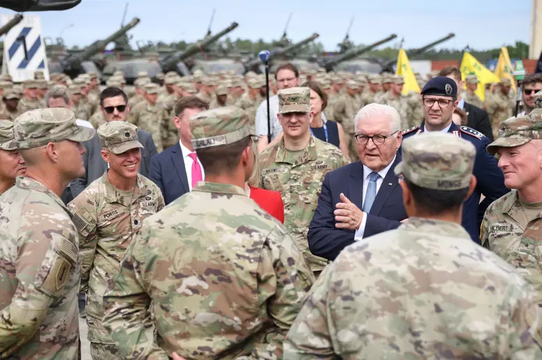 Bundespräsident Frank-Walter Steinmeier besucht US-Streitkräfte in Grafenwöhr