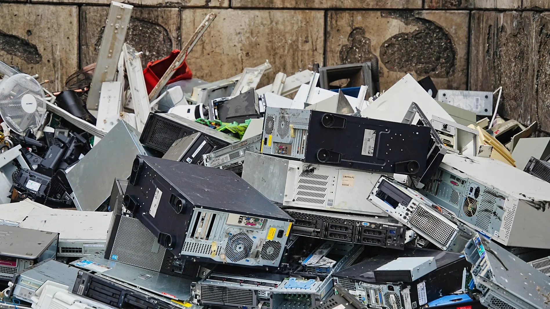 Ein Berg voll Elektroschrott