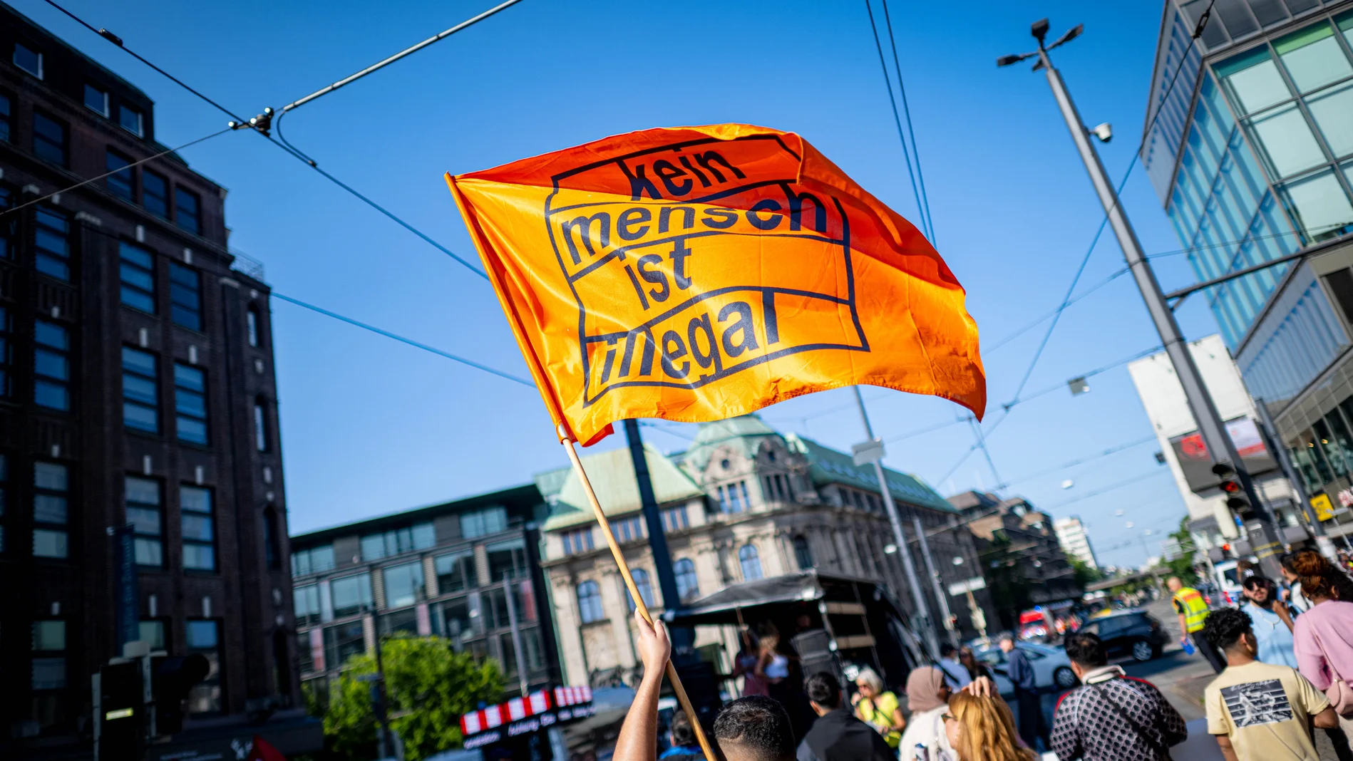 Mehr zum Thema Dobrindts Bilanz bleibt umstritten