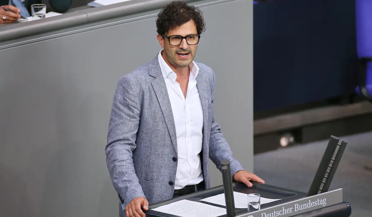Luigi Pantisano am Rednerpult