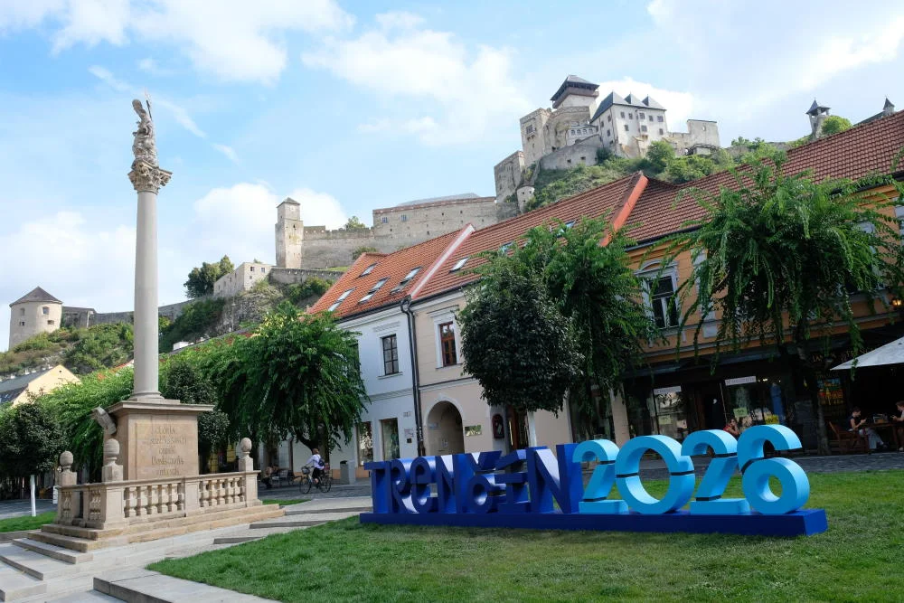 Trenčín mit seiner Altstadt und mittelalterlichen Burg