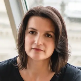 Irene Mihalic (Bündnis 90/Die Grünen) Irene Mihalic am Tisch