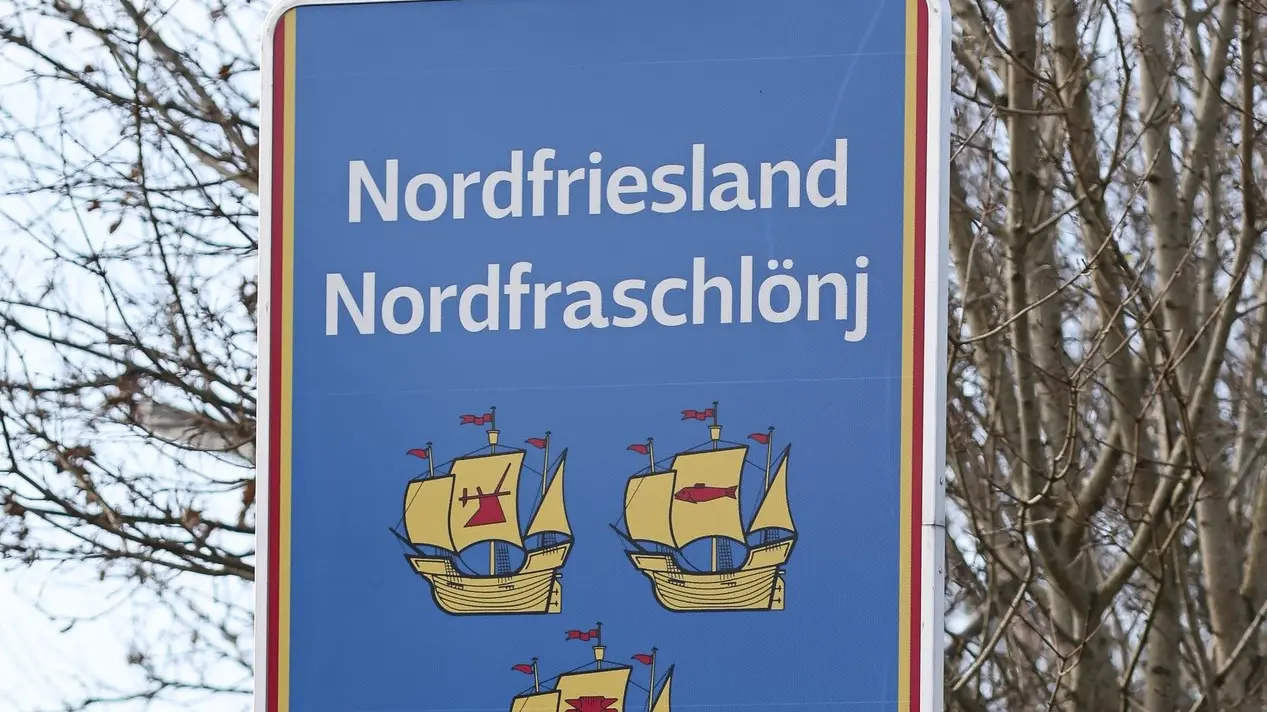 Friesisch Schild "Nordfriesland" und der friesischen Variante "Nordfradschlönj"