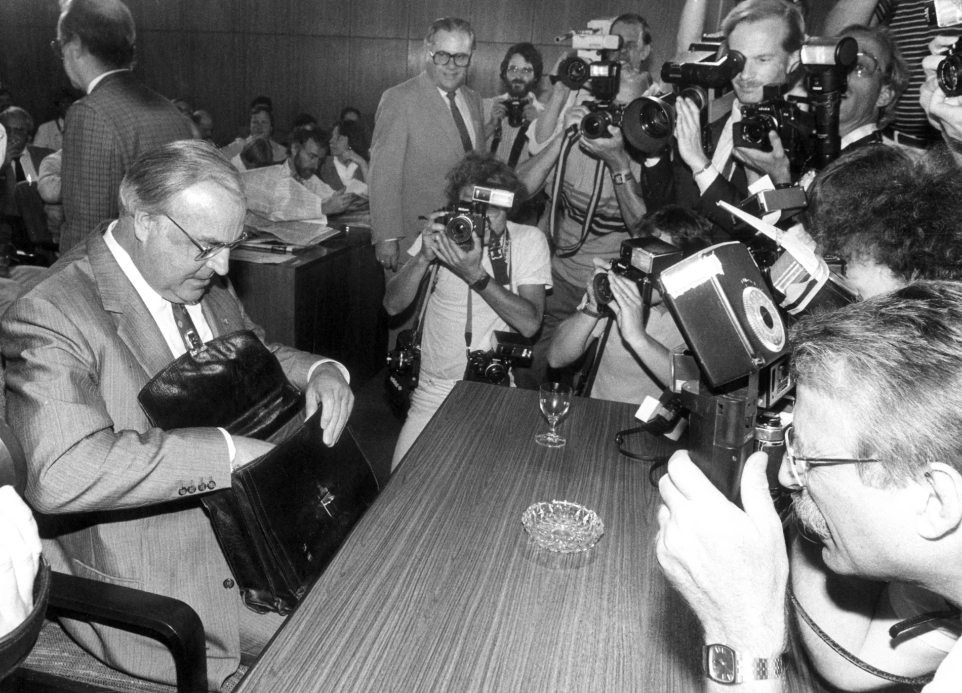 Kohl als Zeuge vor Parteispenden-Ausschuss