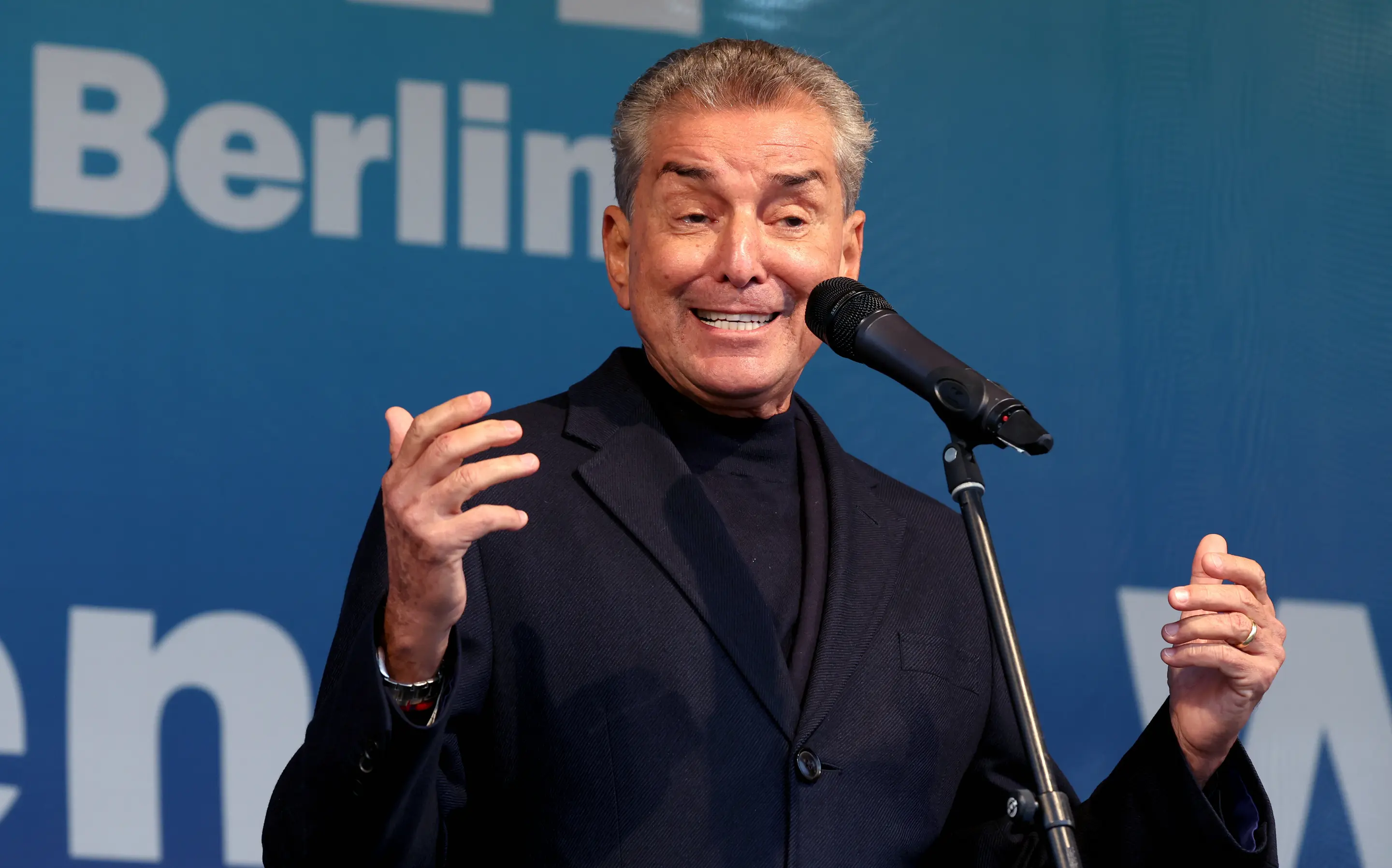Friedman bei einer Kundgebung in Klütz Michel Friedman spricht auf einer Kundgebung in Klütz.