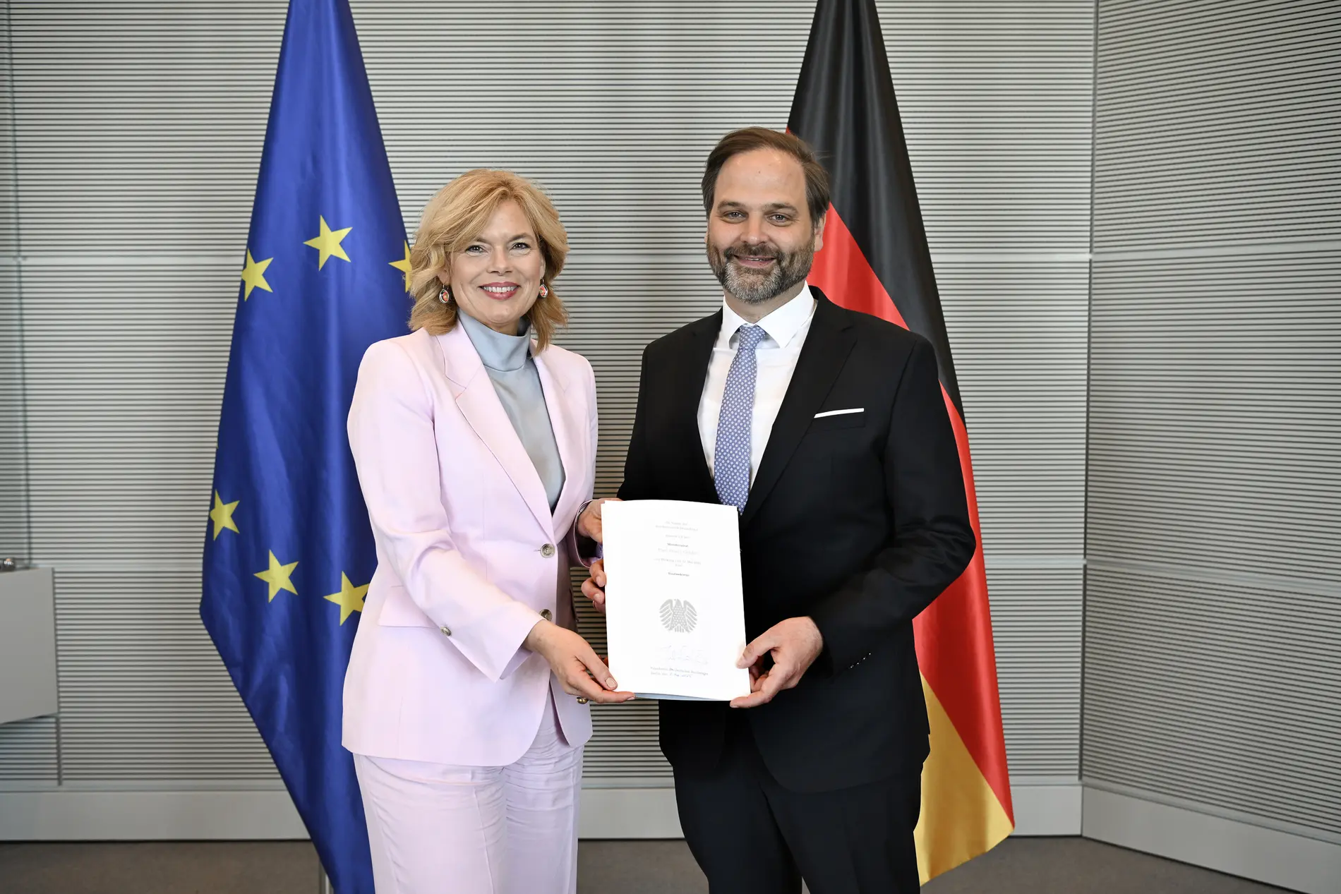 Neuer Direktor beim Deutschen Bundestag Julia Klöckner und Paul Göttke im Portrait