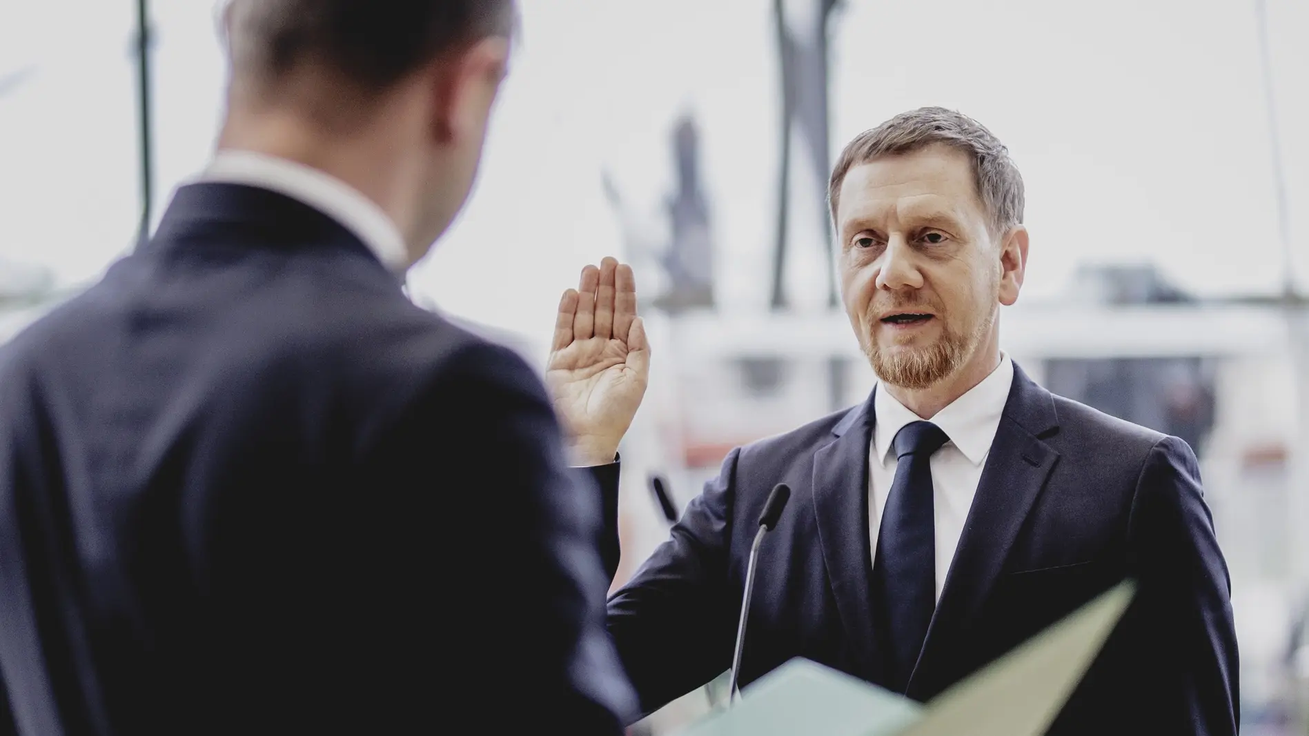 Michael Kretschmer Michael Kretschmer leistet seinen Amtseid