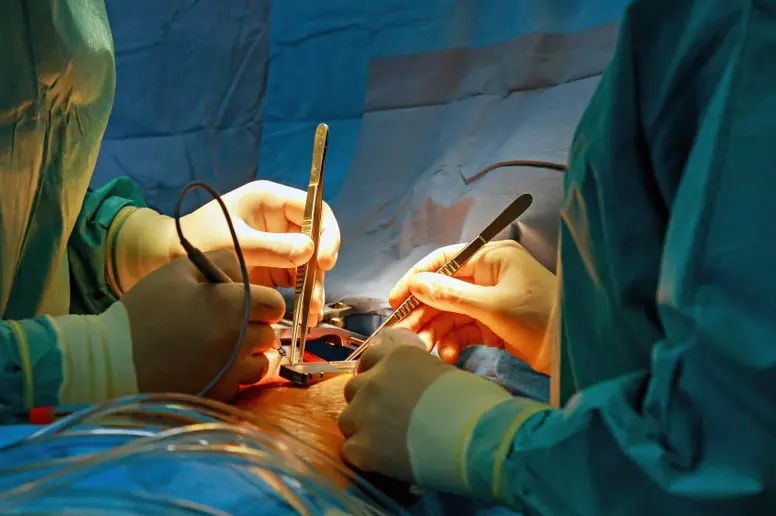 Eine Operation im Krankenhaus