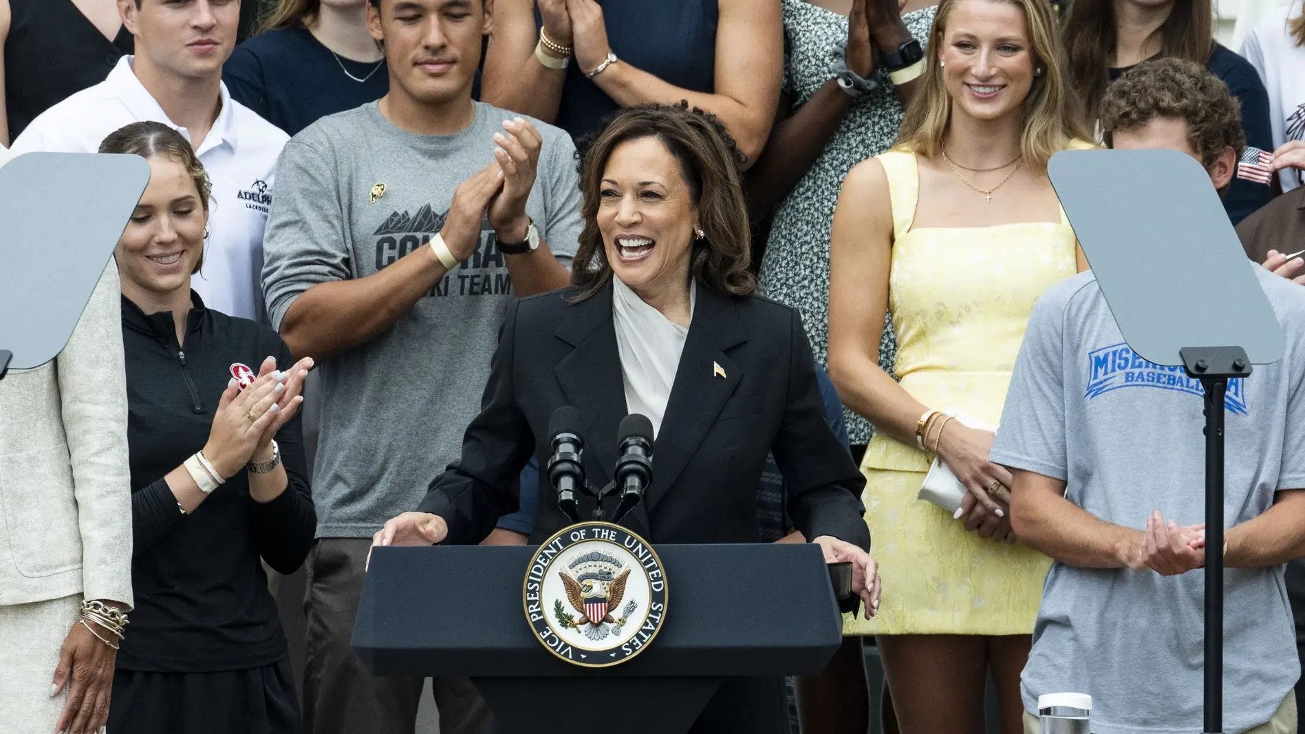 Kamala Harris Kamala Harris am Rednerpult