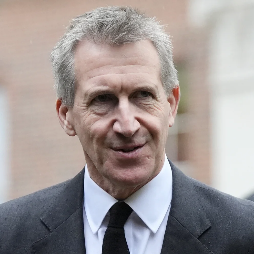 Dan Jarvis im Anzug