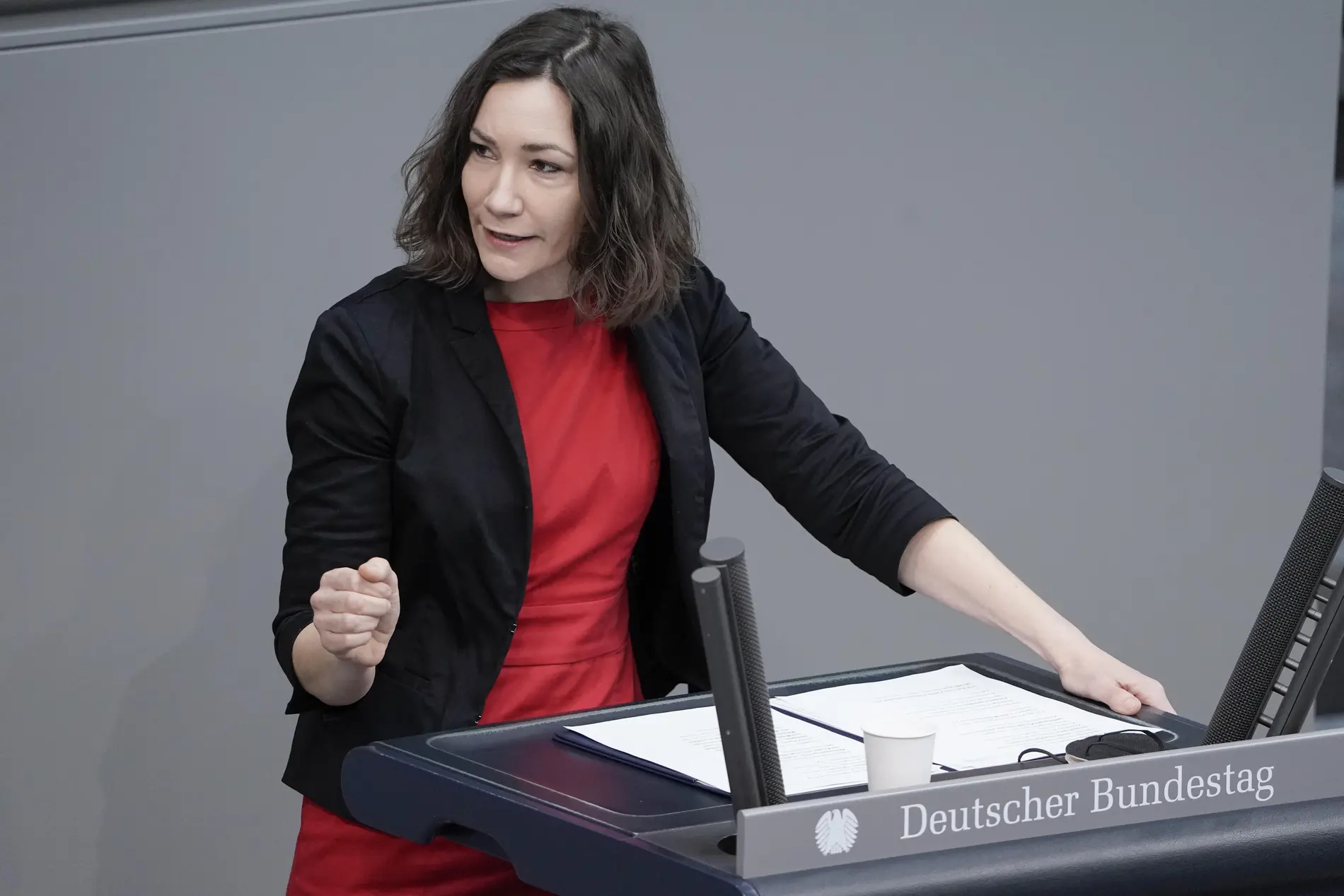 Familienministerin Anne Spiegel (Grüne) Familienministerin Anne Spiegel (Grüne) im Porträt bei ihrer Rede zum Haushalt.